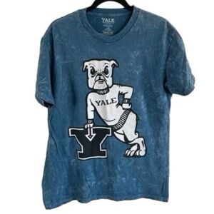 Yale University Unisex Blue Acid Wash Bulldog Graphic Short Sleeve Tee Sz L